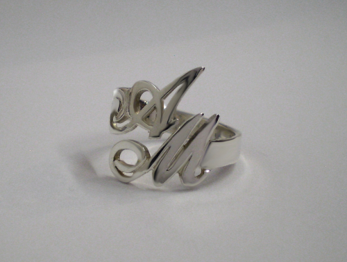 Prsten s monogramem AM