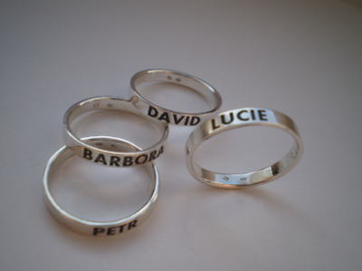 Prsten se jménem