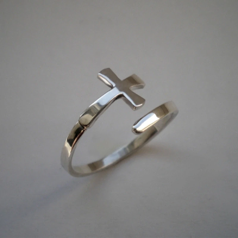 Klínový křížek - prsten