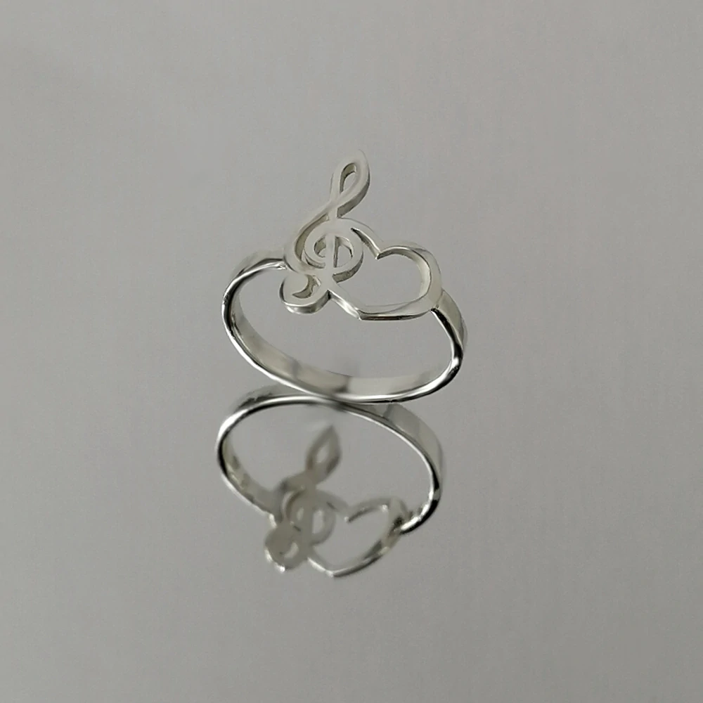 Houslový klíč se srdíčkem - prsten